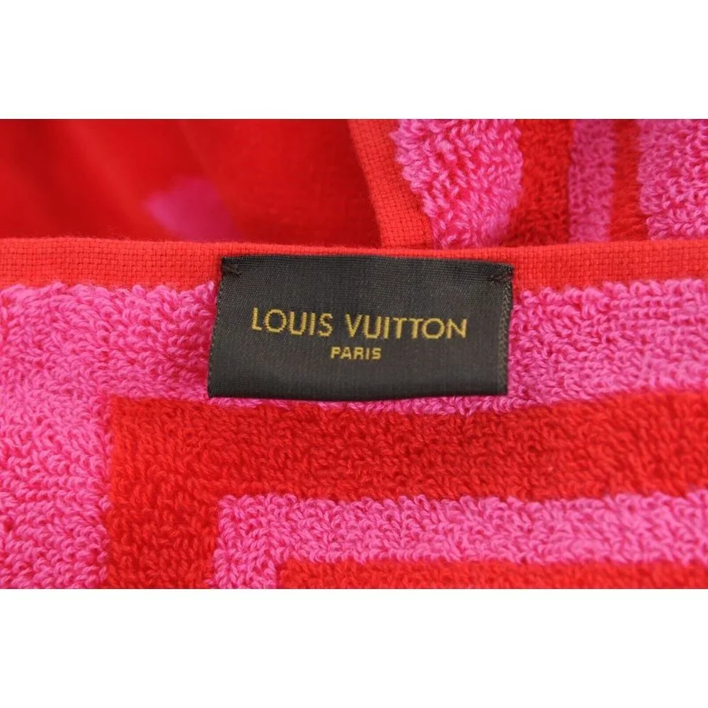 Louis Vuitton Beach Bath Towel Red Pink Drap De Bain Monogram M78643 Cotton